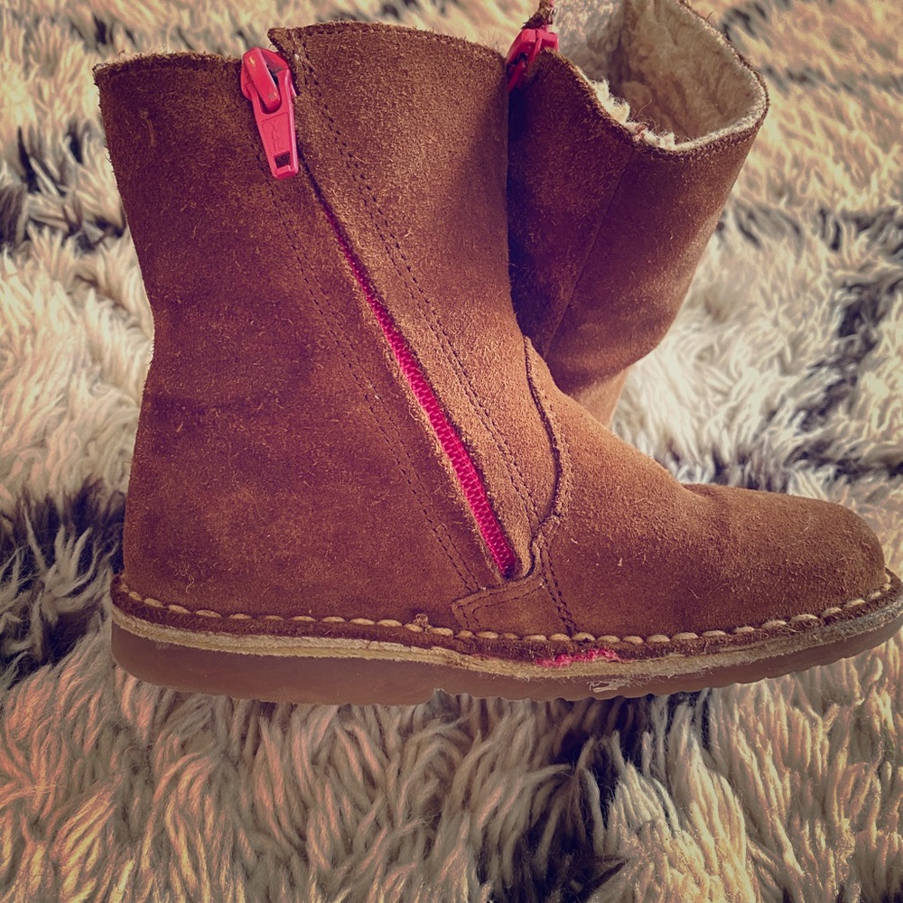 Mini Boden camel suede leather fur lined boots